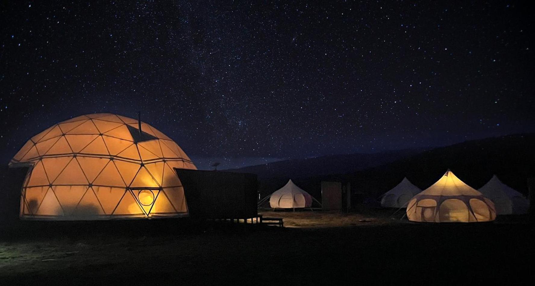 Chilenativo Riverside Camp Torres del Paine National Park Buitenkant foto