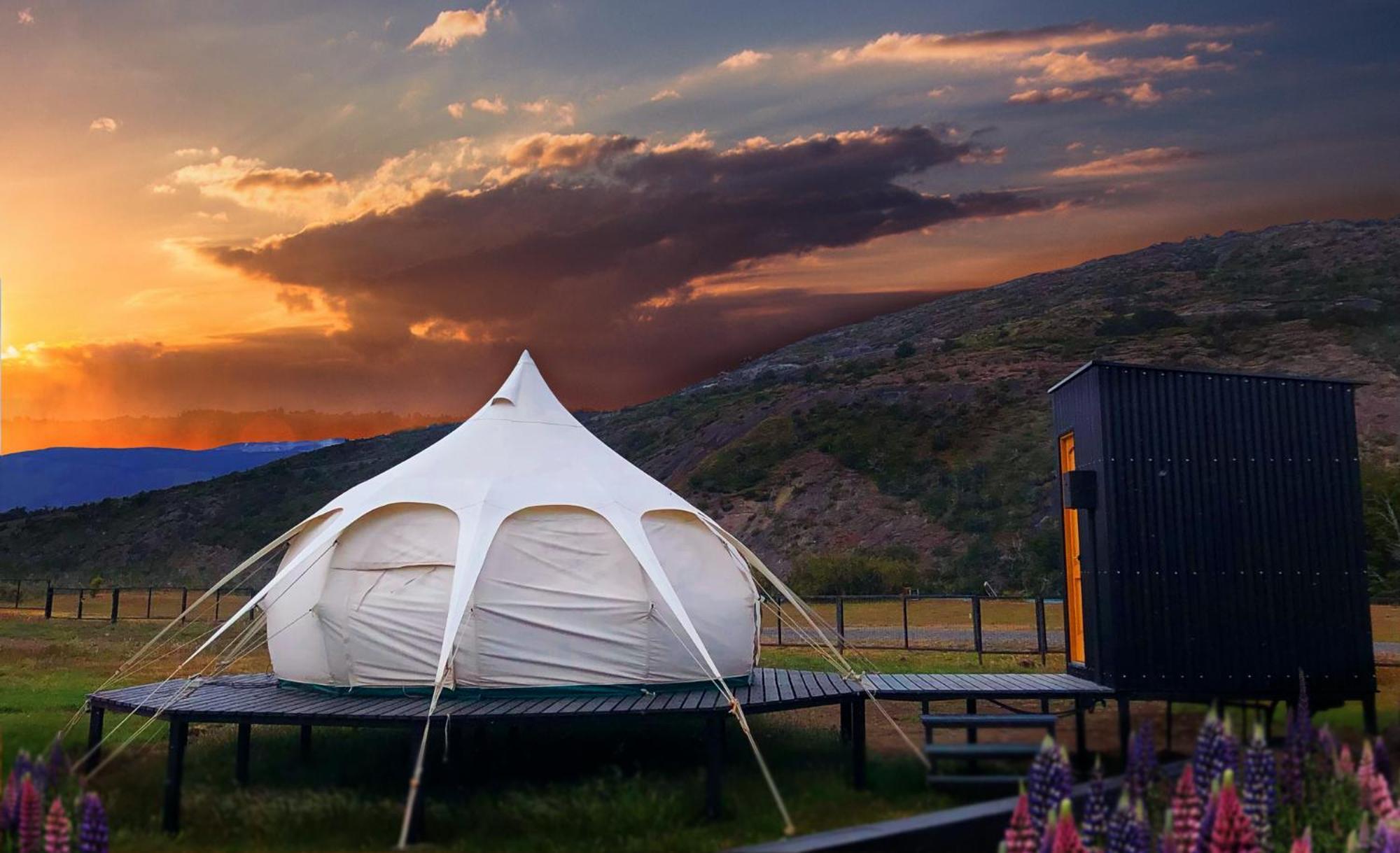 Chilenativo Riverside Camp Torres del Paine National Park Buitenkant foto