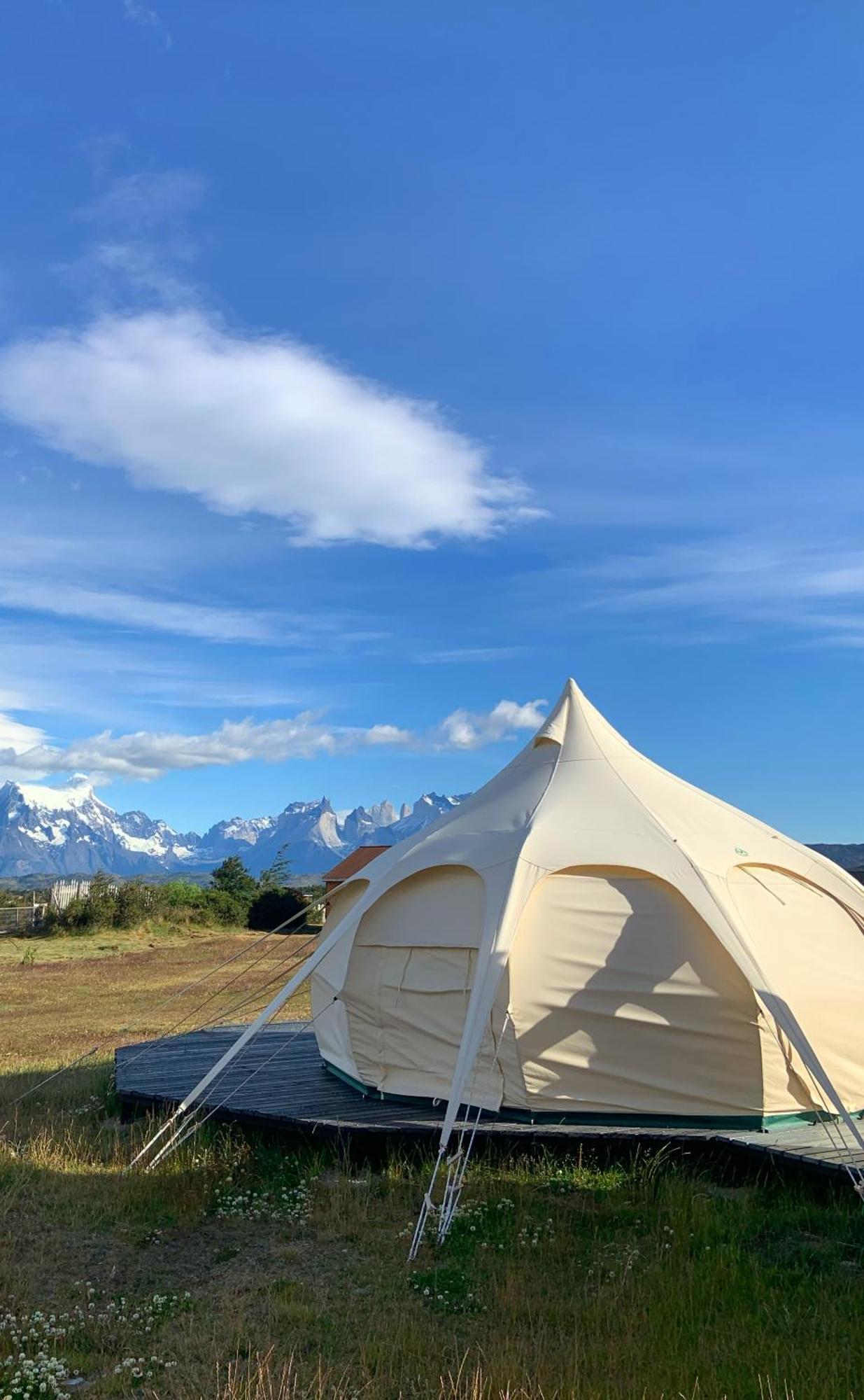 Chilenativo Riverside Camp Torres del Paine National Park Buitenkant foto